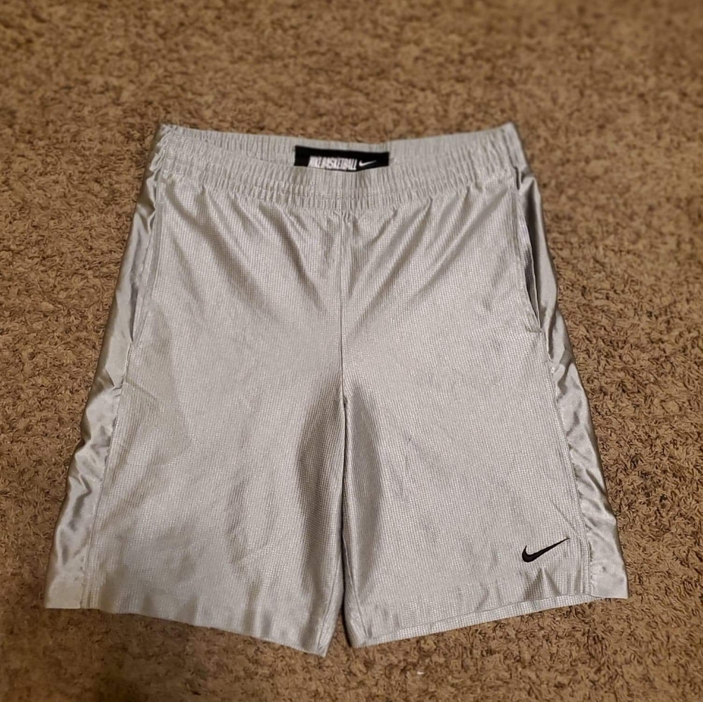 Platinum vintage nike basketball shorts